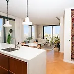شقة Penthouse Living In The Heart Of نيقوسيا