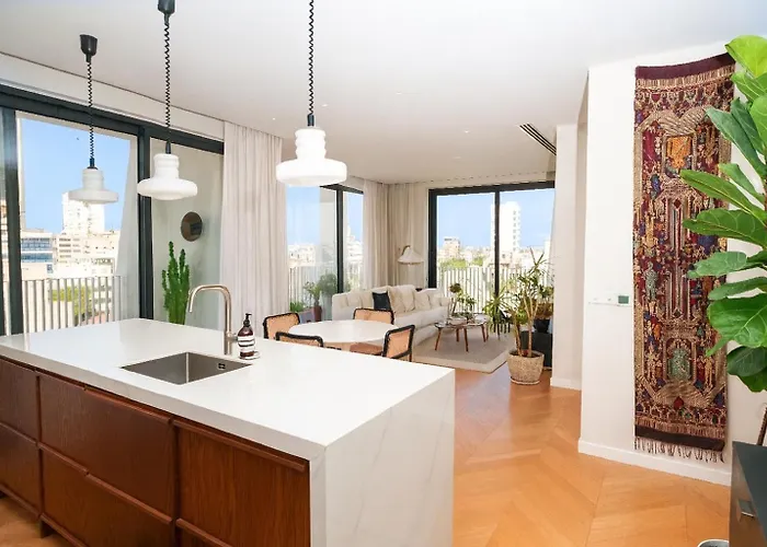 公寓 Penthouse Living In The Heart Of 尼科西亚