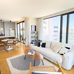 Lägenhet Penthouse Living In The Heart Of Nicosia