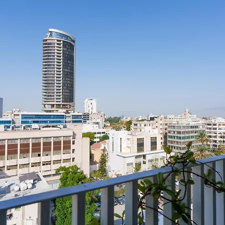 Апартаменты Wealthystays Downtown Penthouse , 7th Floor View Никосия