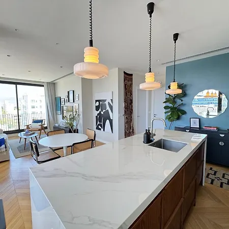 Wealthystays Downtown Penthouse , 7th Floor View *