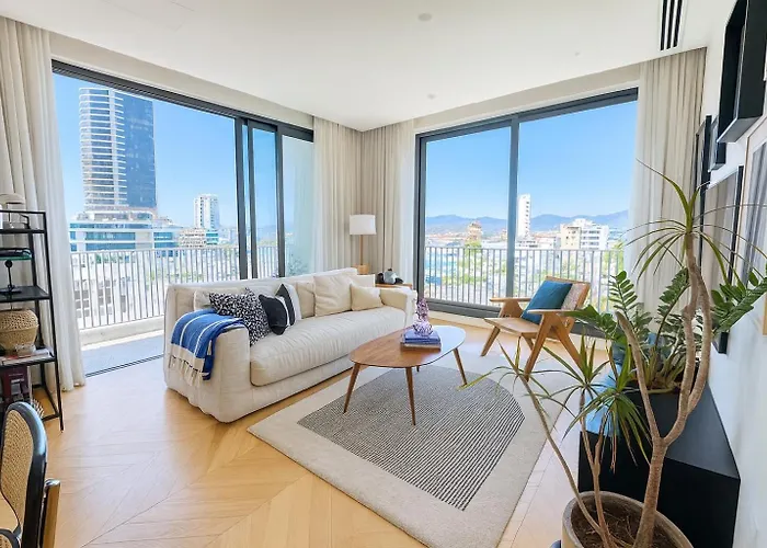 Penthouse Living In The Heart Of *