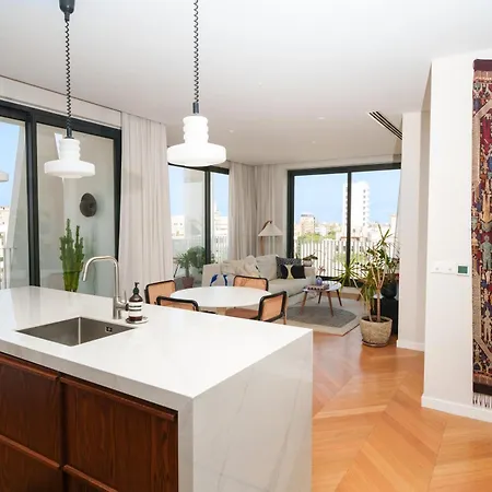 Penthouse Living In The Heart Of 니코시아